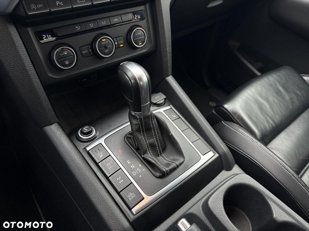 Volkswagen Amarok - 19