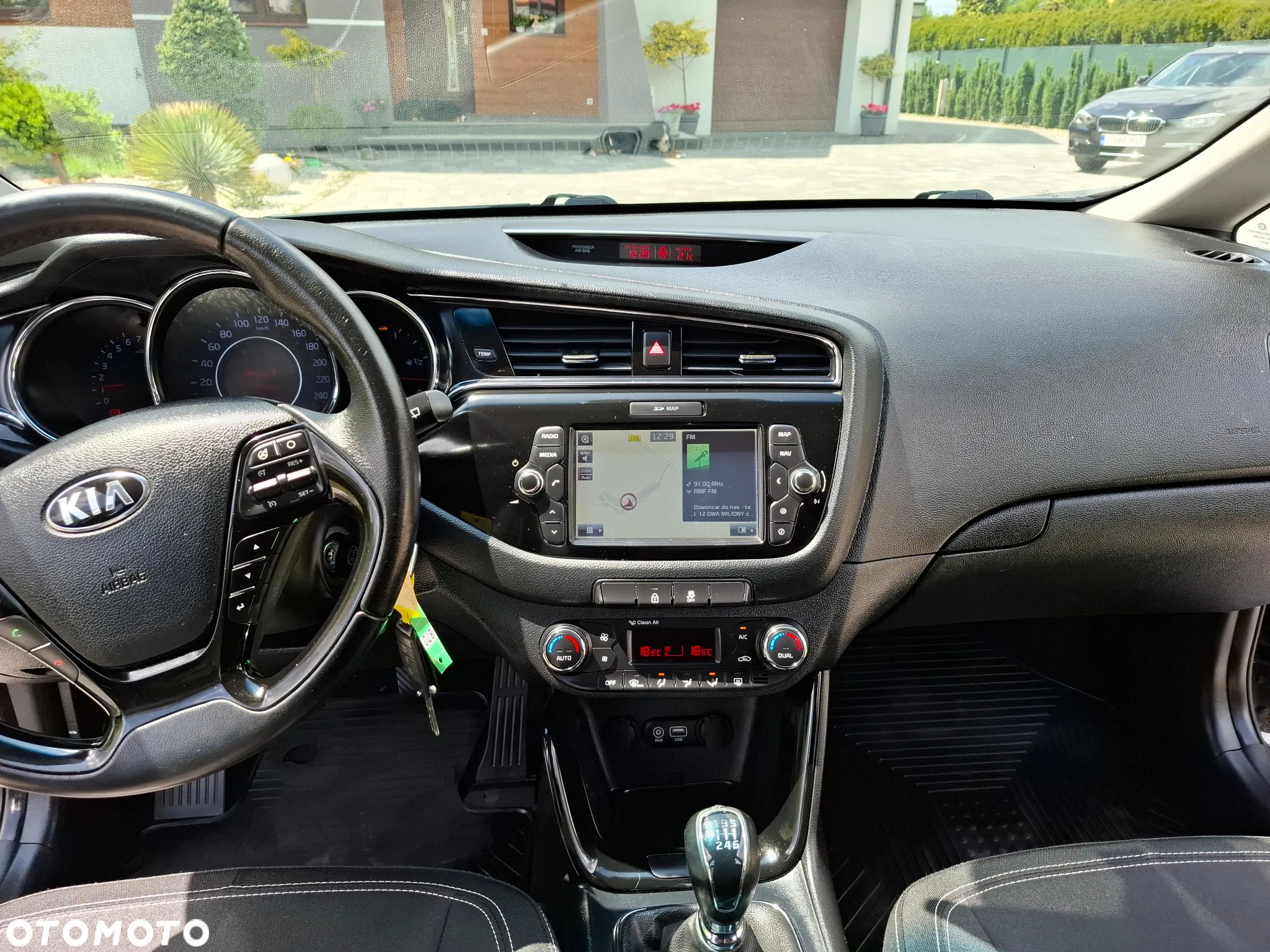 Kia Ceed 1.0 T-GDI 120 OPF Edition 7 - 29