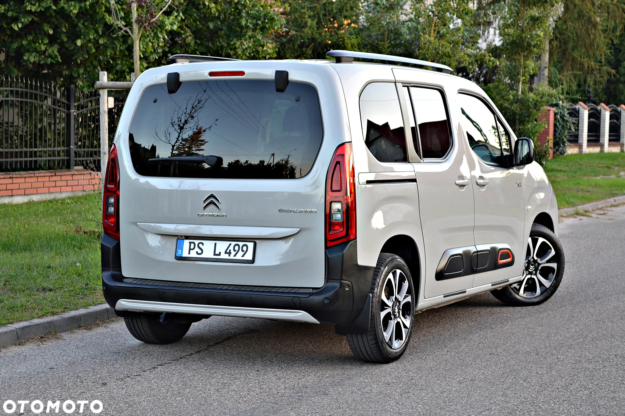 Citroën Berlingo M BlueHDi 130 SHINE - 14
