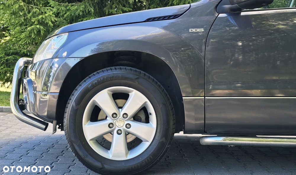 Suzuki Grand Vitara 1.9 DDiS Premium EU5 - 10