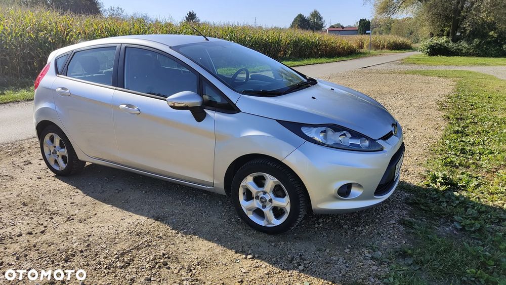 Ford Fiesta - 23