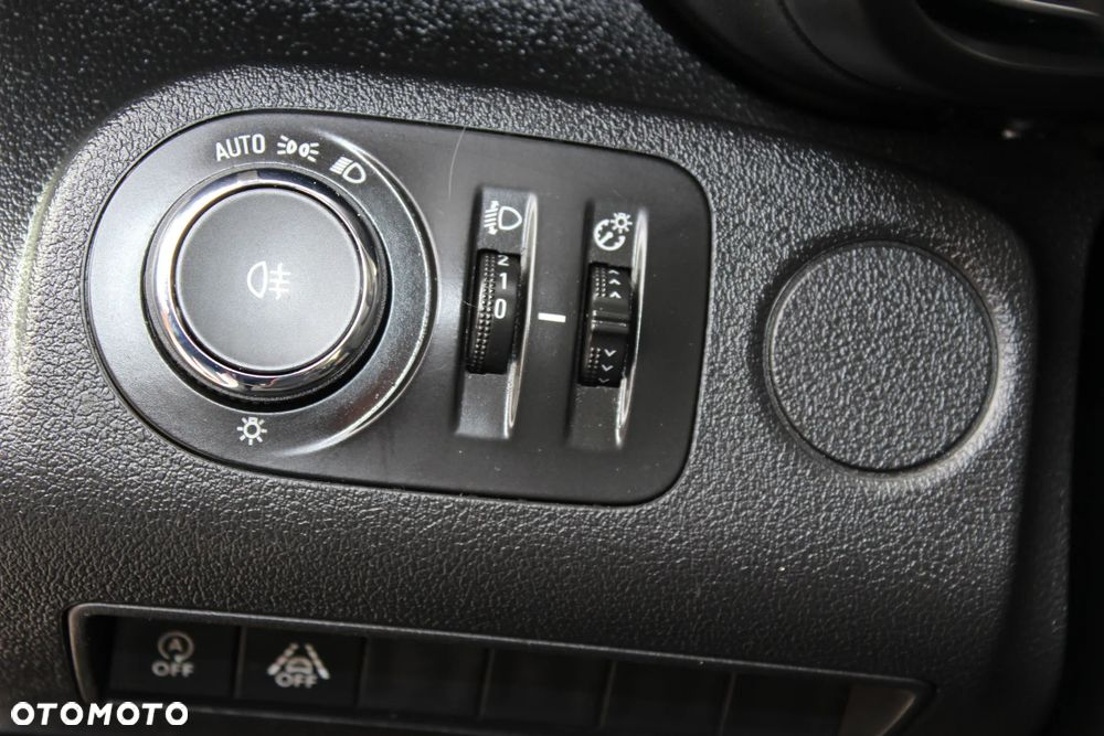 Opel Combo 1.5 D Start/Stop Innovation - 22