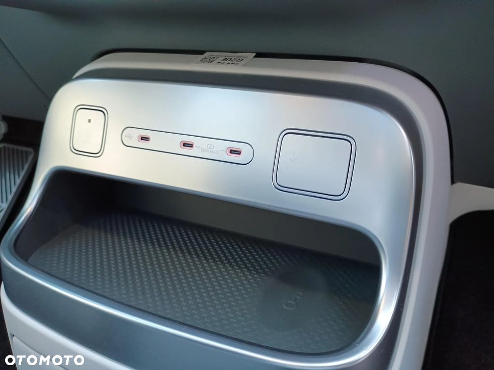 Hyundai IONIQ 9 110kWh Calligraphy AWD - 24