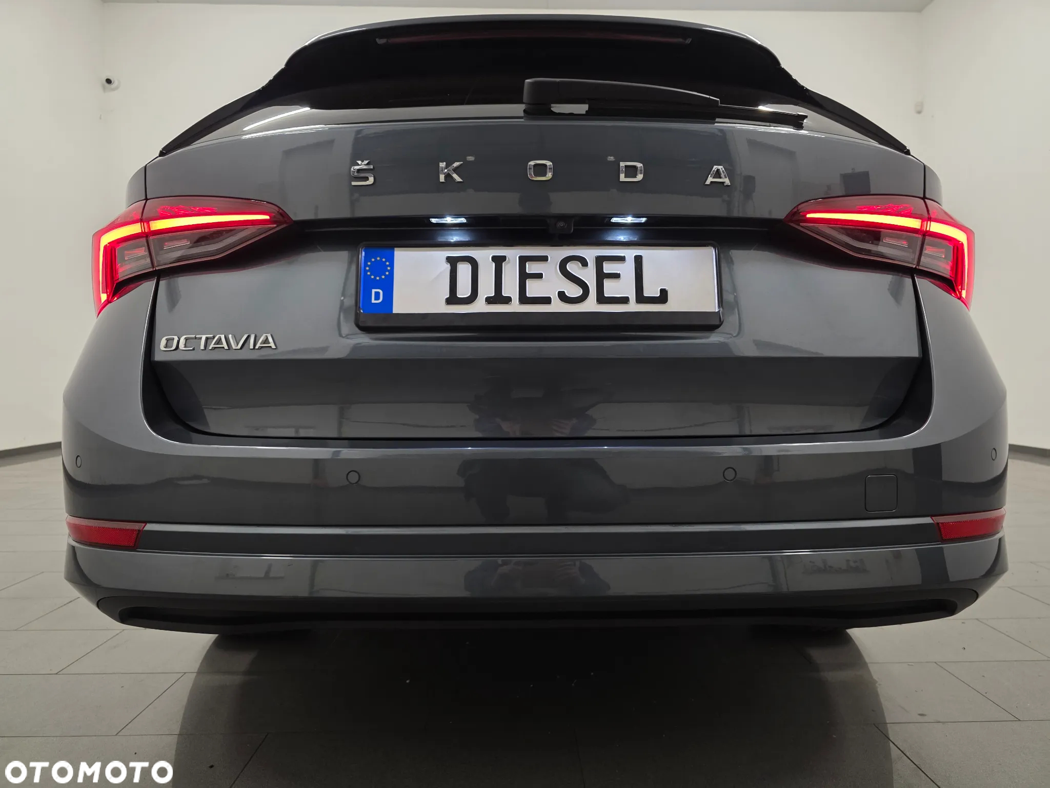 Skoda Octavia Combi 2.0 TDI DSG First Edition - 37