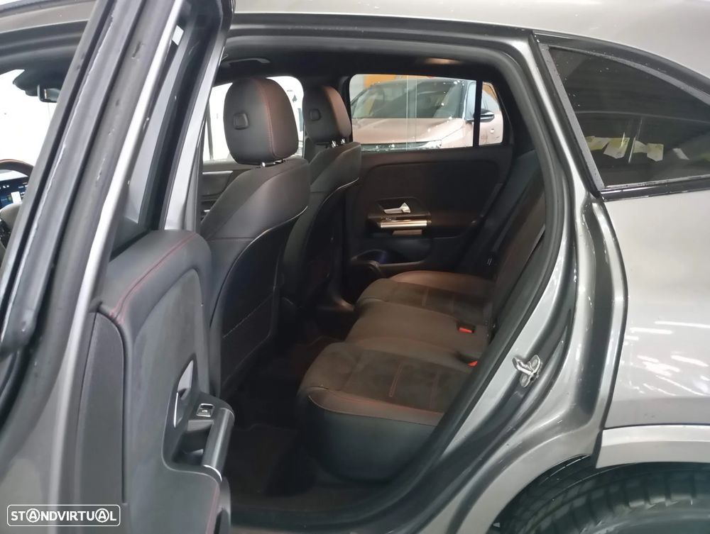 Mercedes-Benz GLA 180 d AMG Line - 9