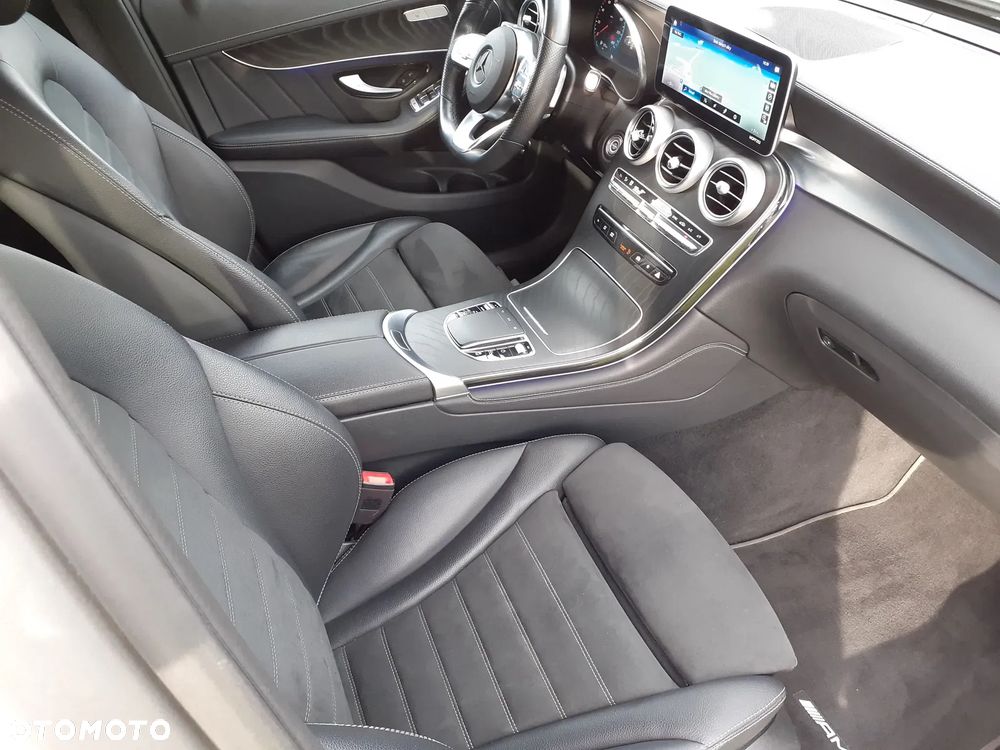Mercedes-Benz GLC 300 d 4Matic 9G-TRONIC AMG Line - 22