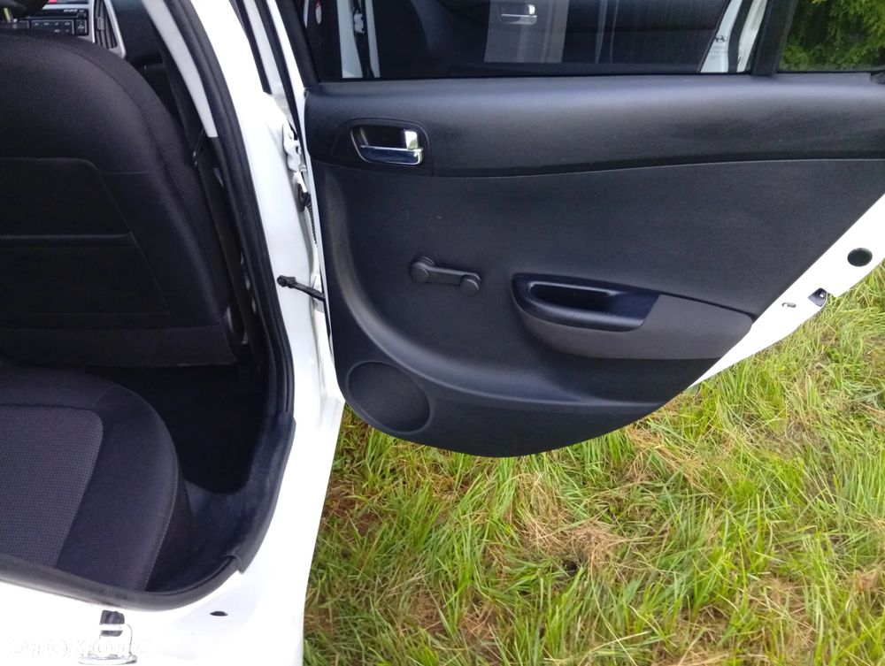 Hyundai i20 1.25 Classic + - 11