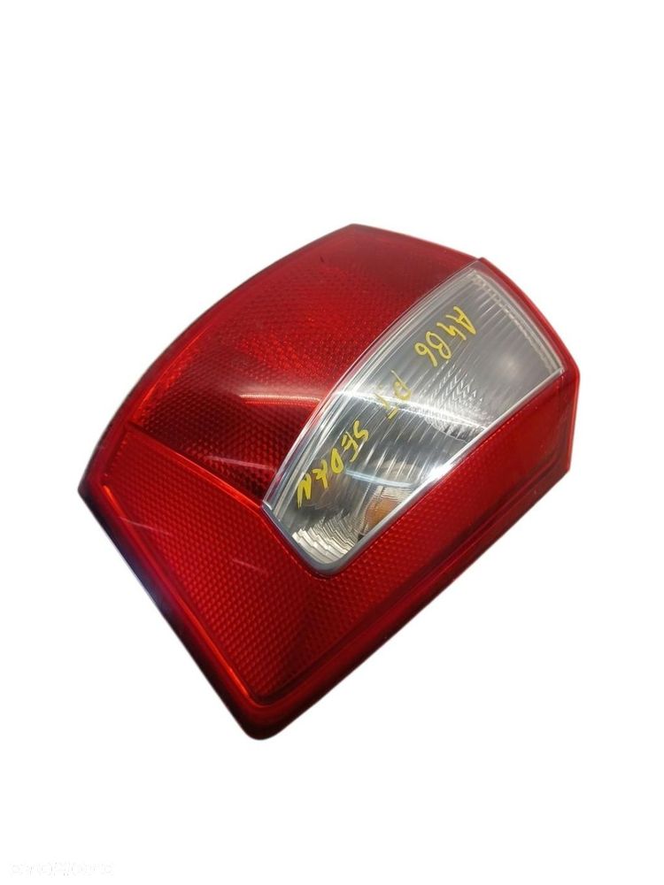 LAMPA PRAWA TYLNA TYŁ AUDI A4 B6 SEDAN 153930 A4 B6 SEDAN - 2