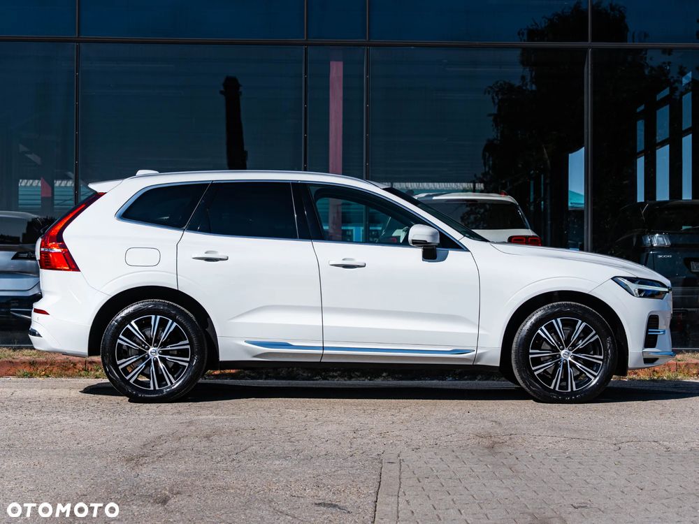 Volvo XC 60 B4 D AWD Ultimate Bright - 16