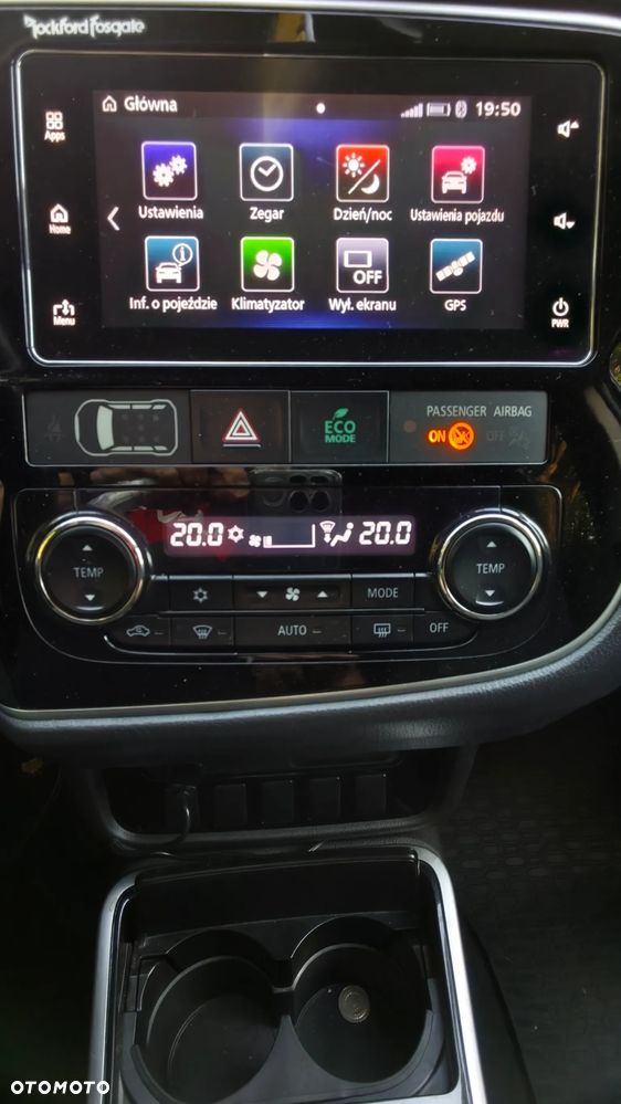 Mitsubishi Outlander 2.0 Intense + Navi 4WD CVT - 12