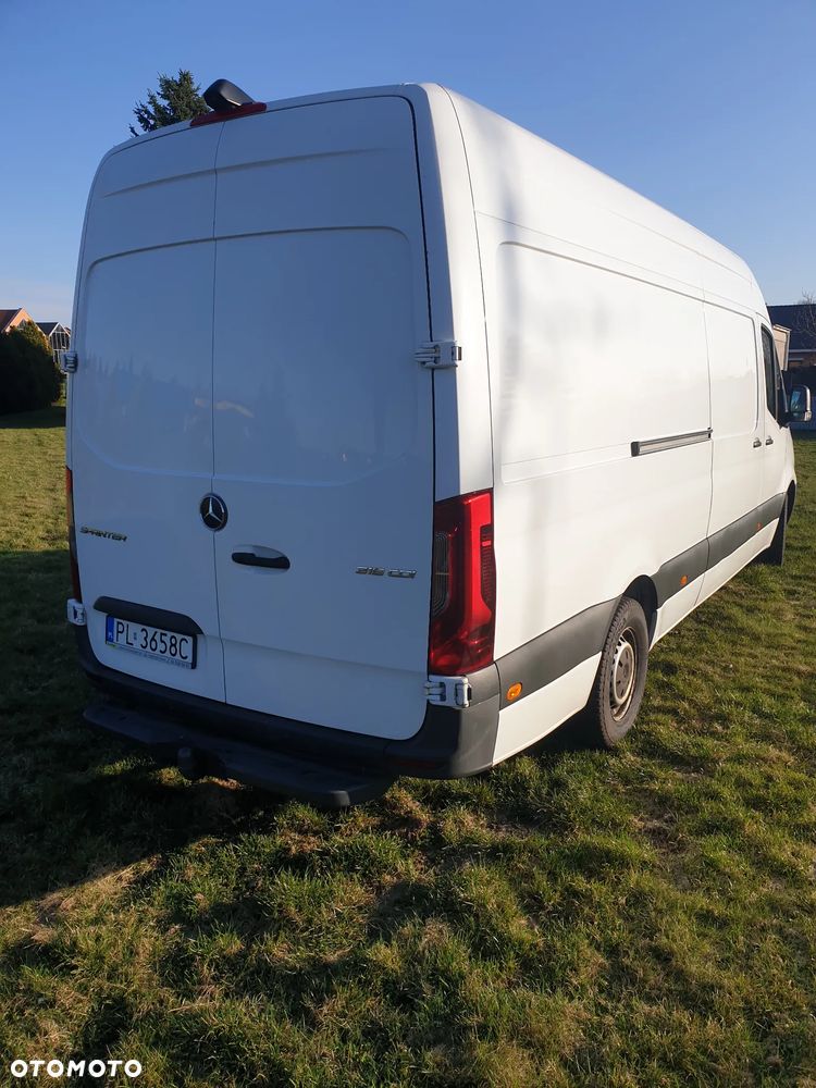 Mercedes-Benz Sprinter - 11