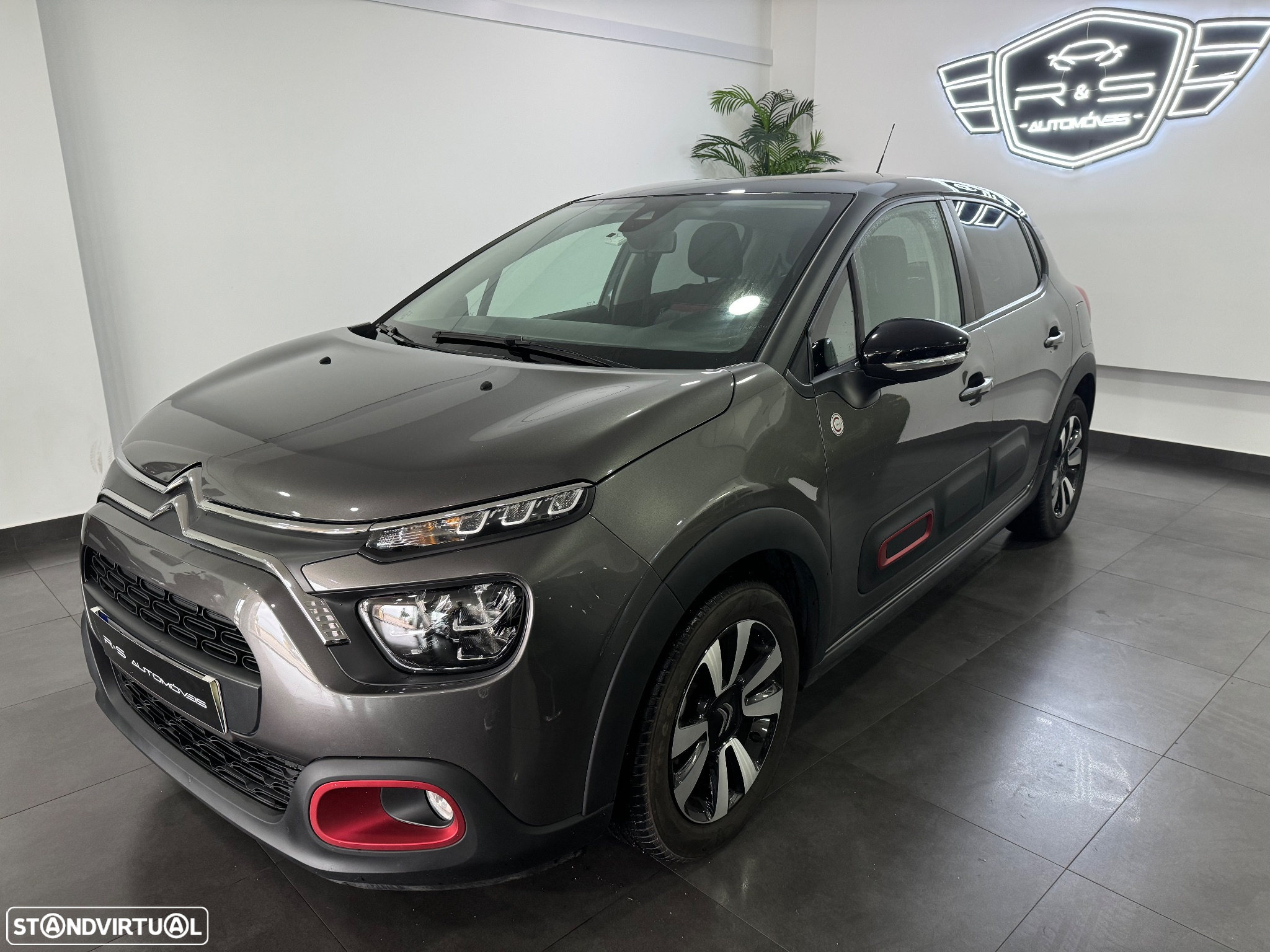 Citroën C3 1.2 PureTech C-Series - 2