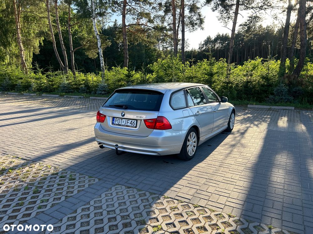 BMW Seria 3 318i Edition Exclusive - 3