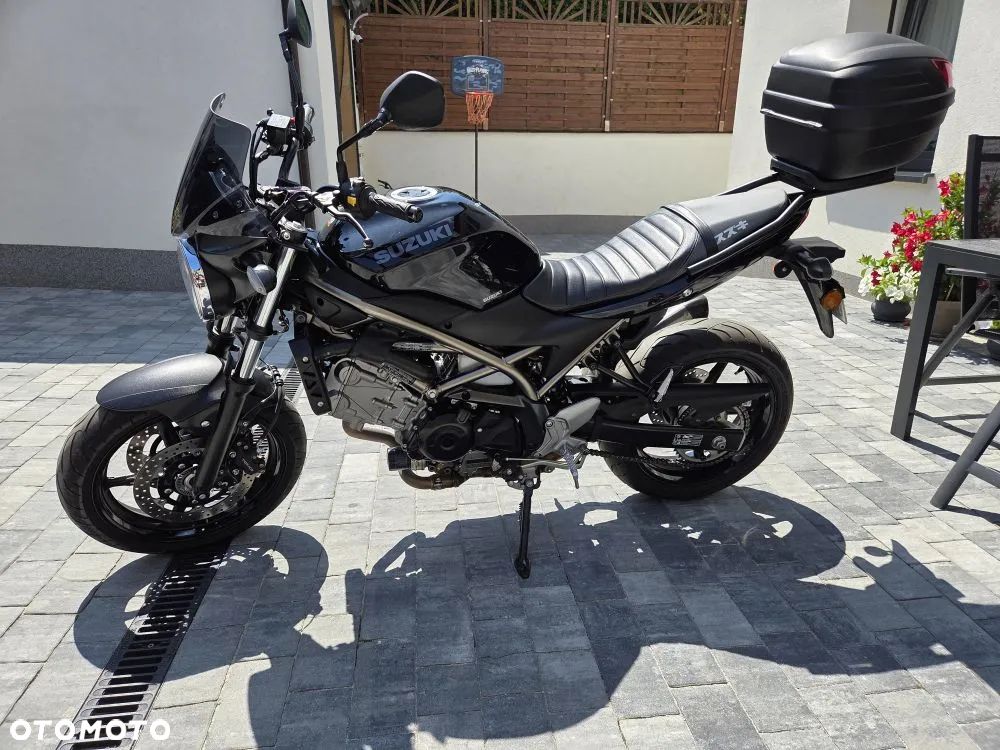 Suzuki SV - 9