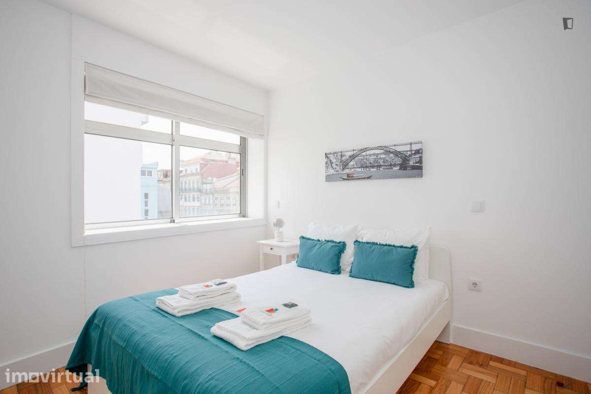 Apartamento com 1 quartos - localizado em Santo Ildefonso Porto - Grande imagem: 3/22