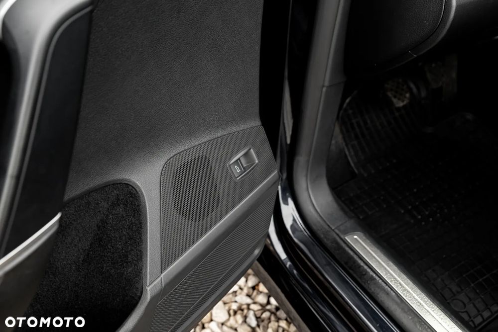 Volkswagen Passat Variant 2.0 TSI Highline - 20