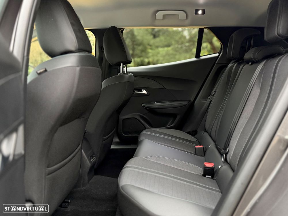 Peugeot 2008 1.2 PureTech Allure Pack - 11