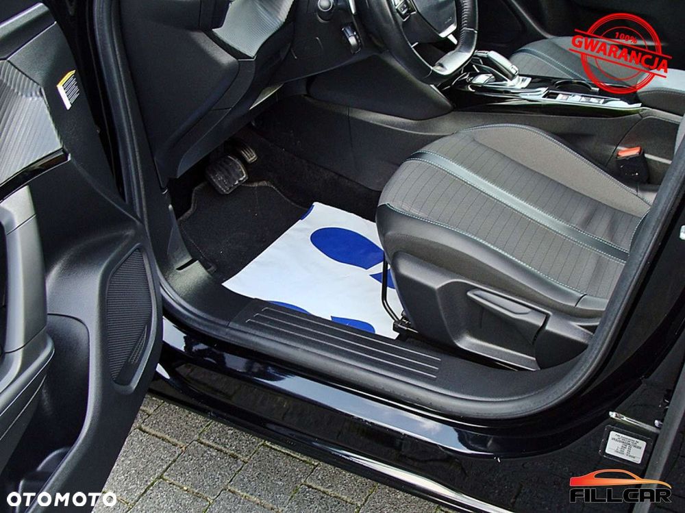Peugeot 2008 PureTech 130 EAT8 Allure - 17