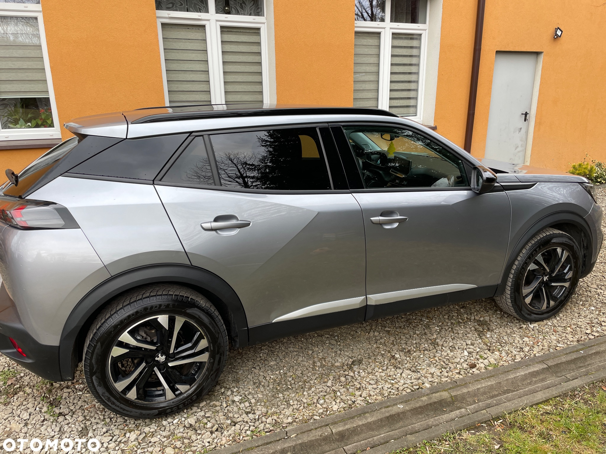 Peugeot 2008 1.2 PureTech Allure Pack S&S EAT8 - 24