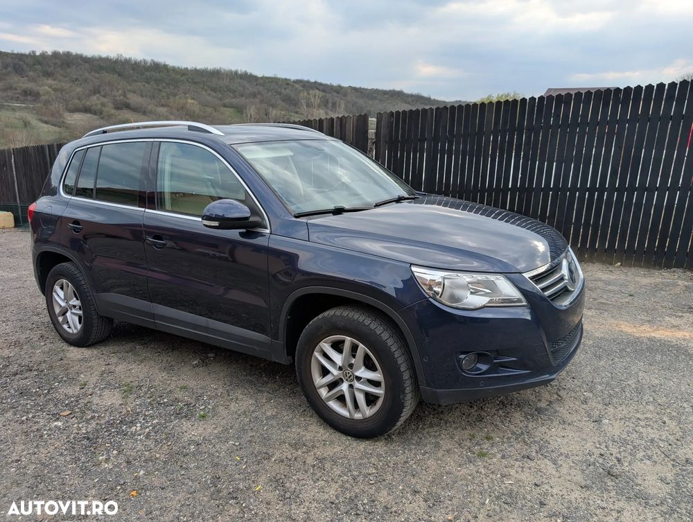 Volkswagen Tiguan 2.0 TDI DPF 4Motion BlueMotion Technology Track & Field - 3