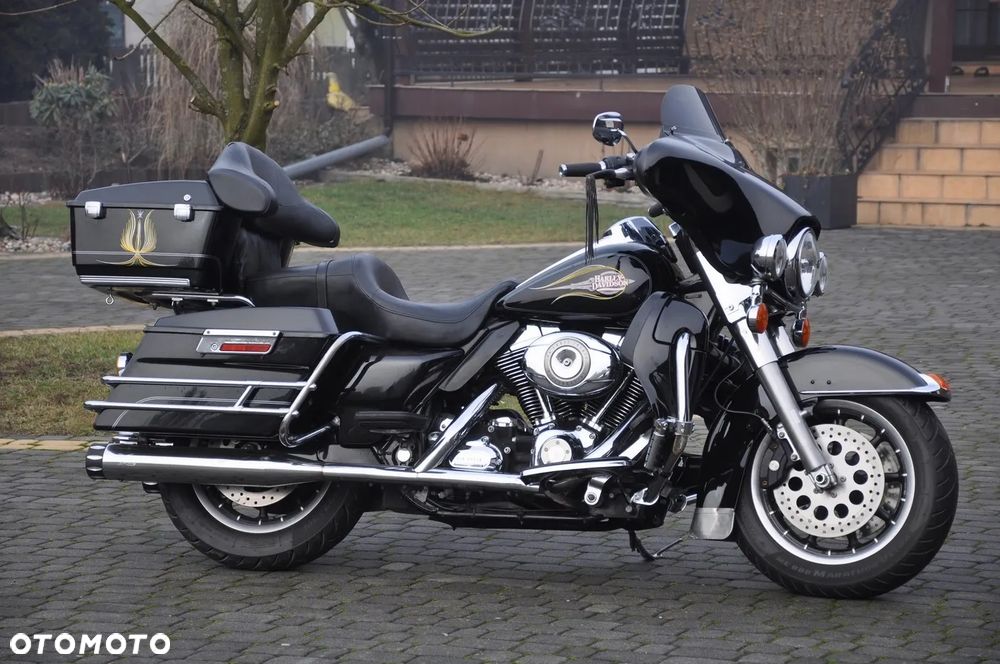 Harley-Davidson FLH Electra Glide - 1