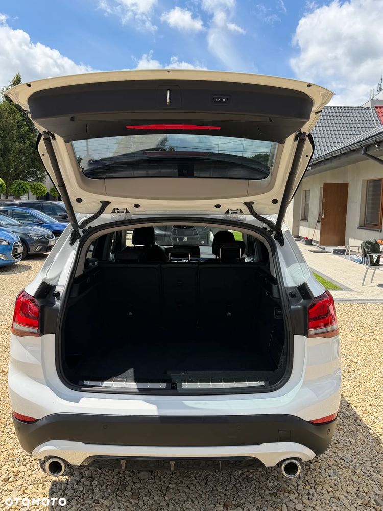 BMW X1 xDrive20d Sport Line - 15