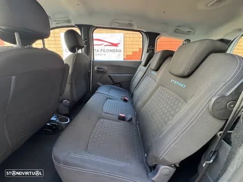 Dacia Lodgy 1.5 dCi Stepway 7L - 9