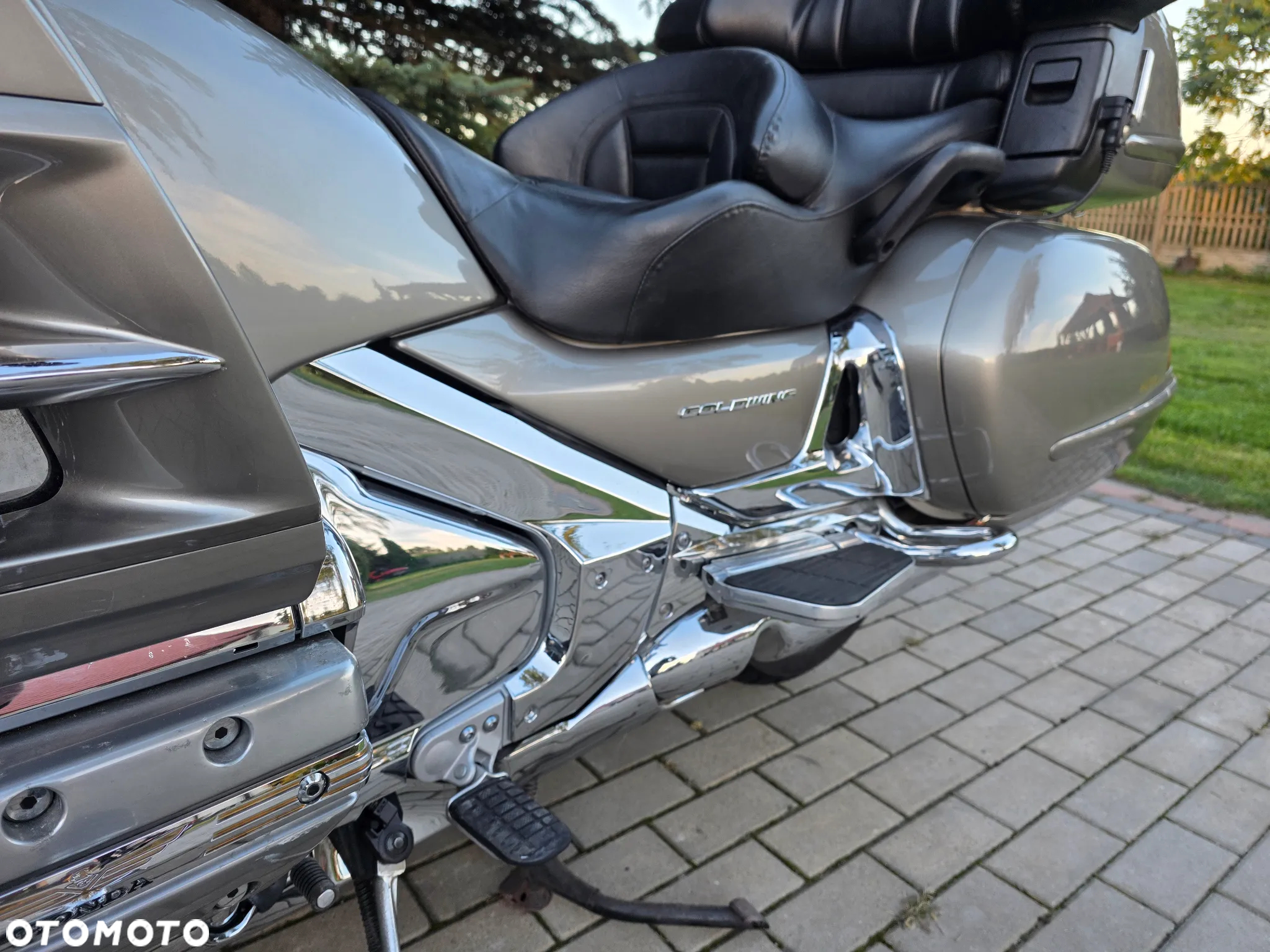 Honda GL - 40