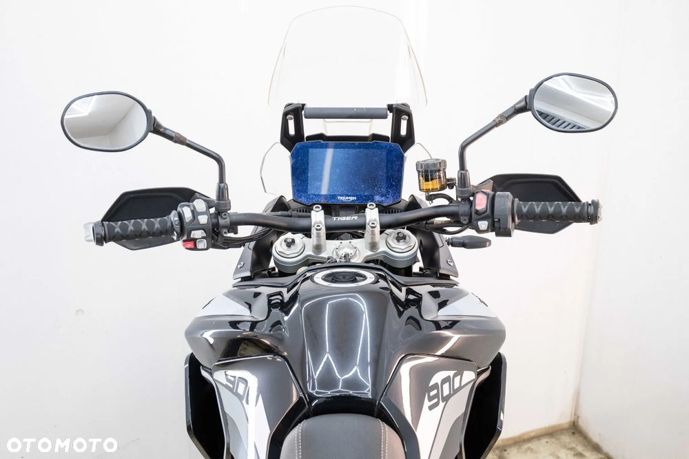 Triumph Tiger - 25