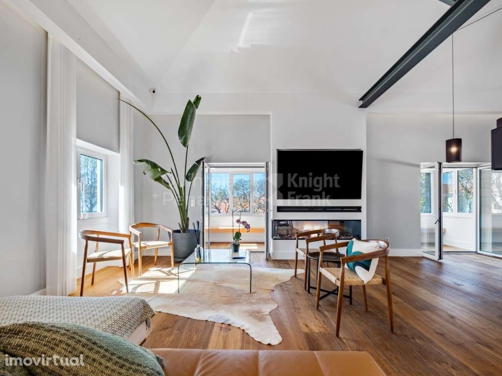 Moradia T6+1 com anexo independente no centro histórico de Cascais - Grande imagem: 3/52