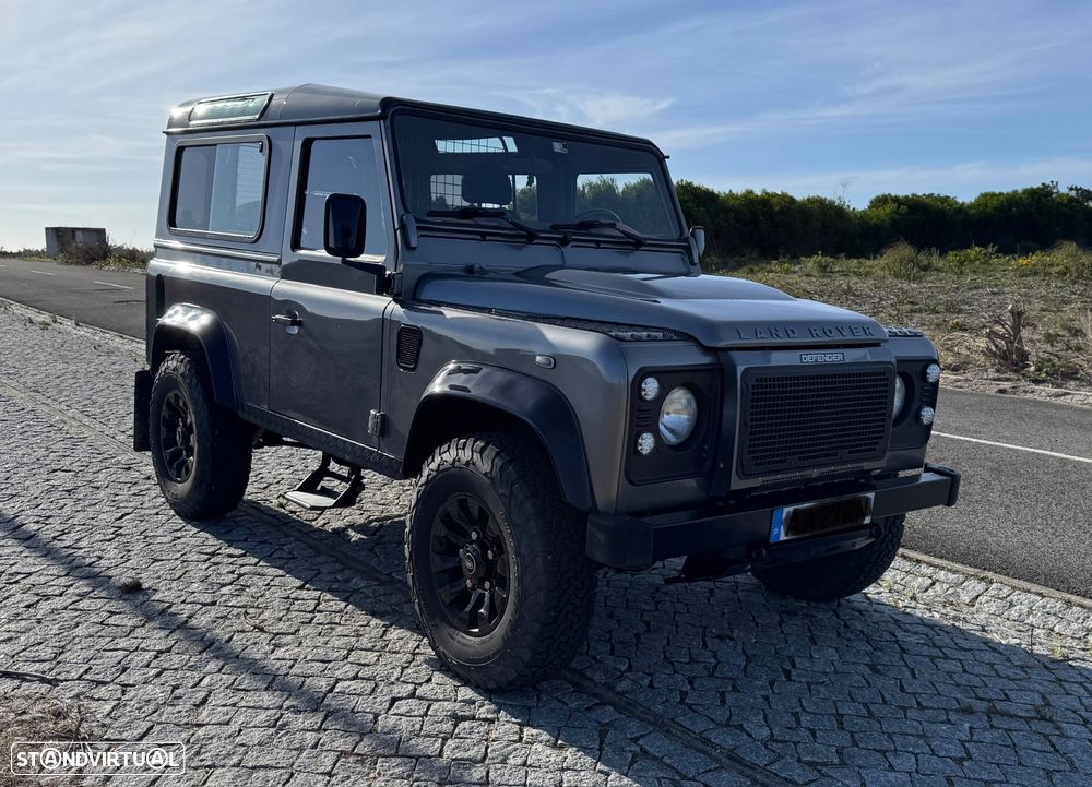 Land Rover Defender 90 Hard Top SE - 1