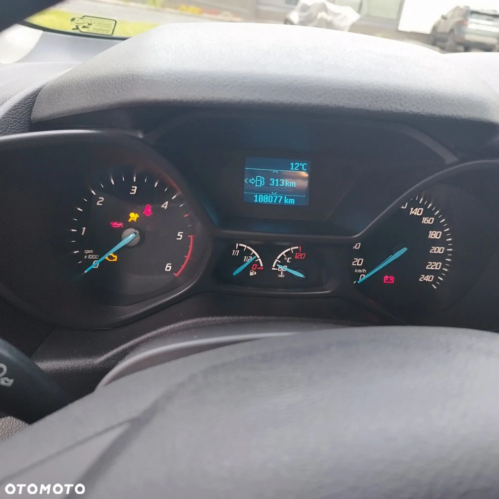 Ford Tourneo Connect - 8