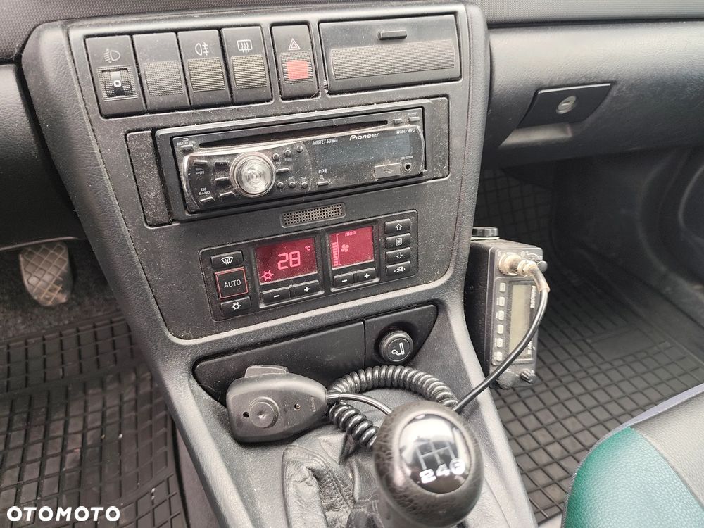 Audi A4 Limousine ver-avant-1-6 - 10