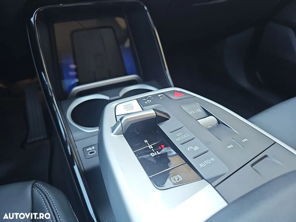 BMW X1 2022 — imagine 11