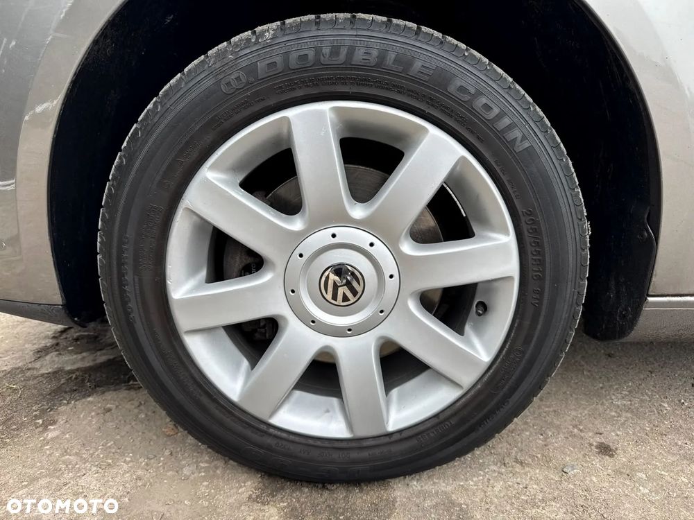 Volkswagen Touran 2.0 TDI Highline - 27