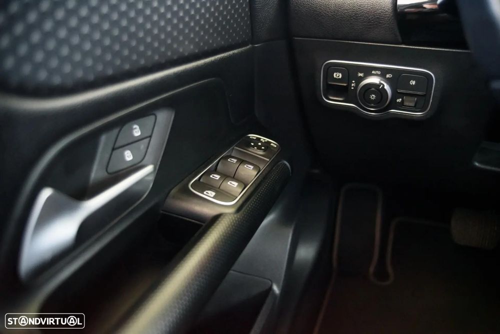 Mercedes-Benz GLA 180 d Style - 33
