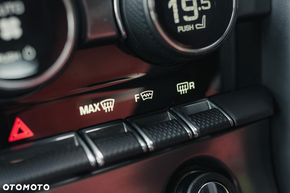 Jaguar F-Type 2.0 Turbo First Edition - 25