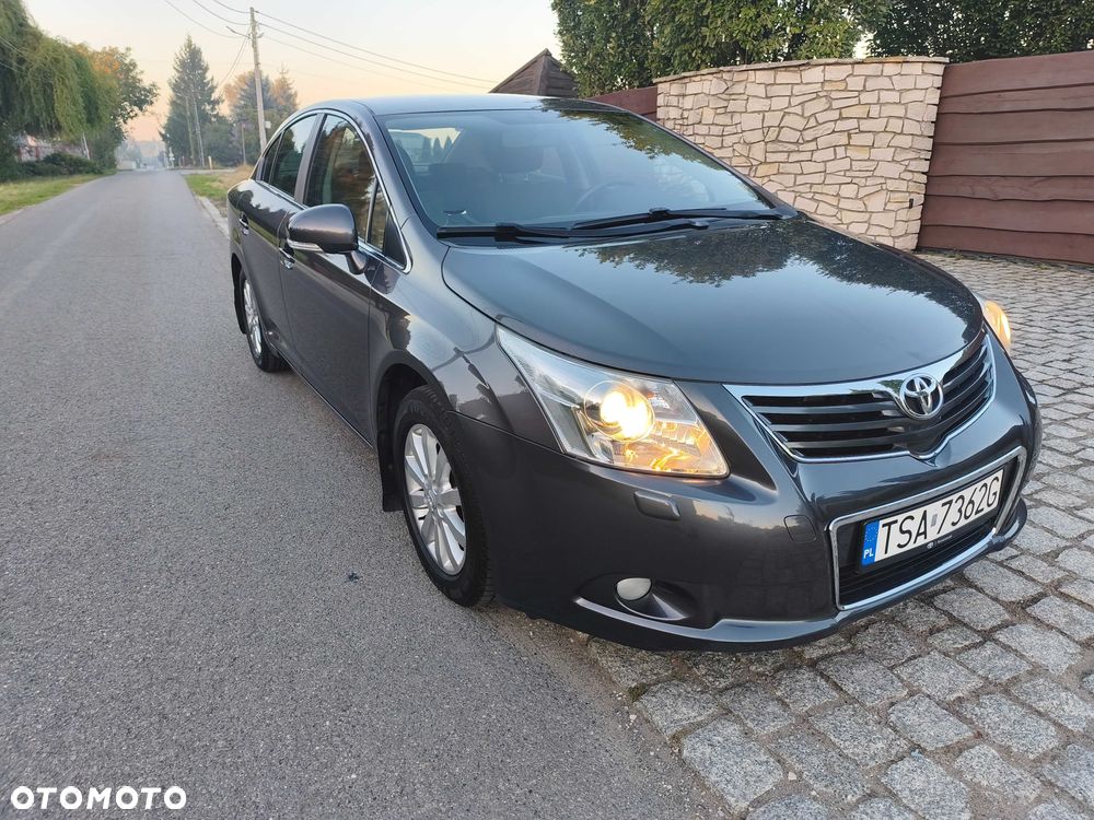 Toyota Avensis - 2