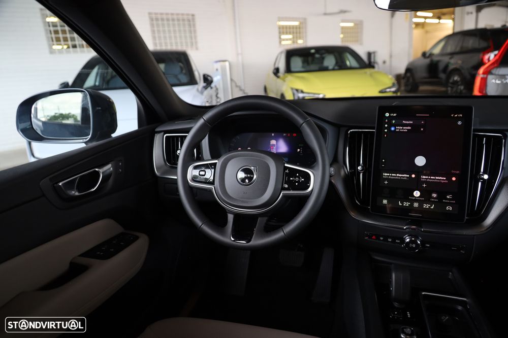 Volvo XC 60 2.0 T6 PHEV Core AWD - 20