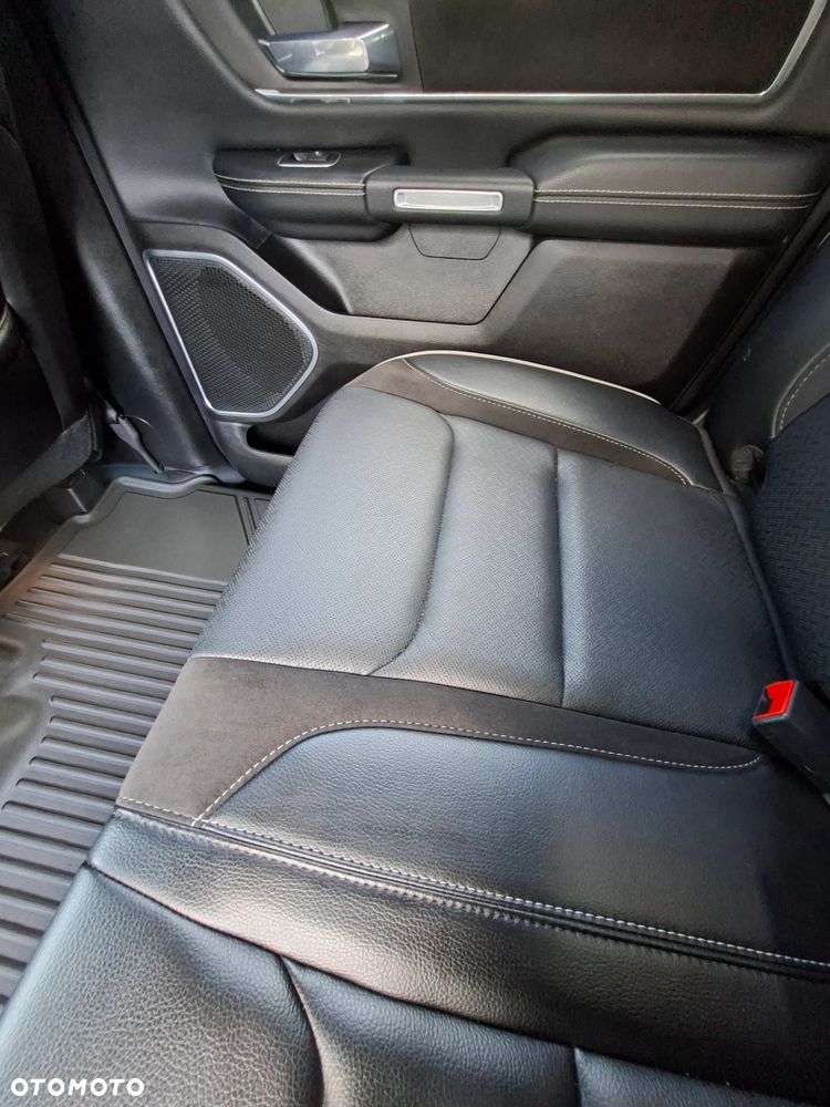 RAM 1500 Crew Cab Sport - 29
