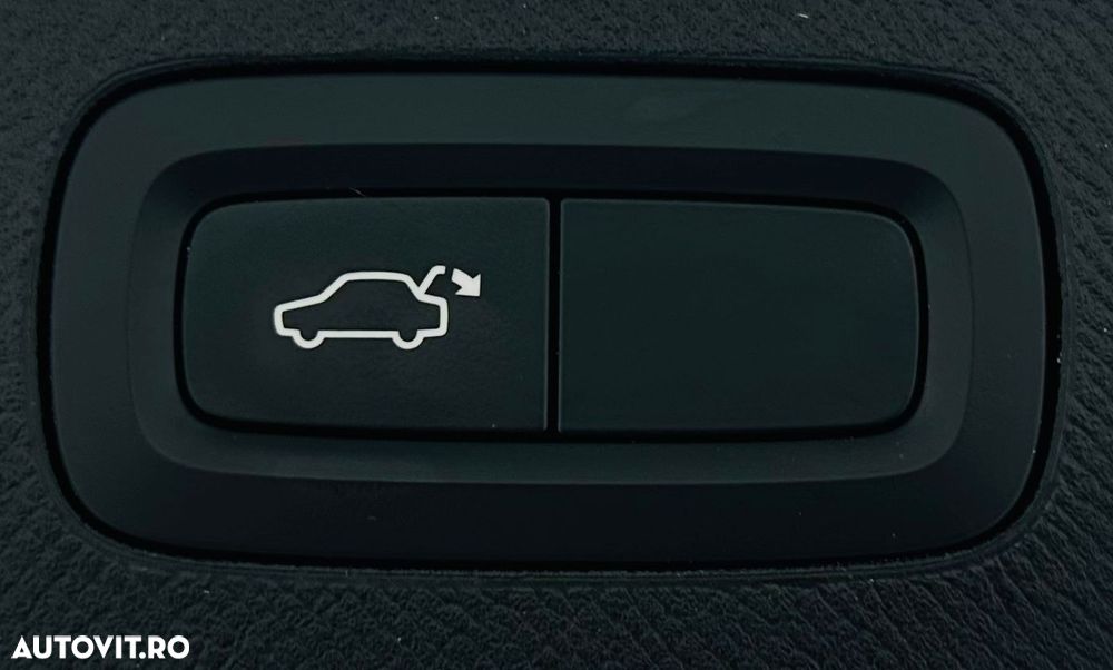 Volvo XC 90 D5 AWD Geartronic Momentum - 17