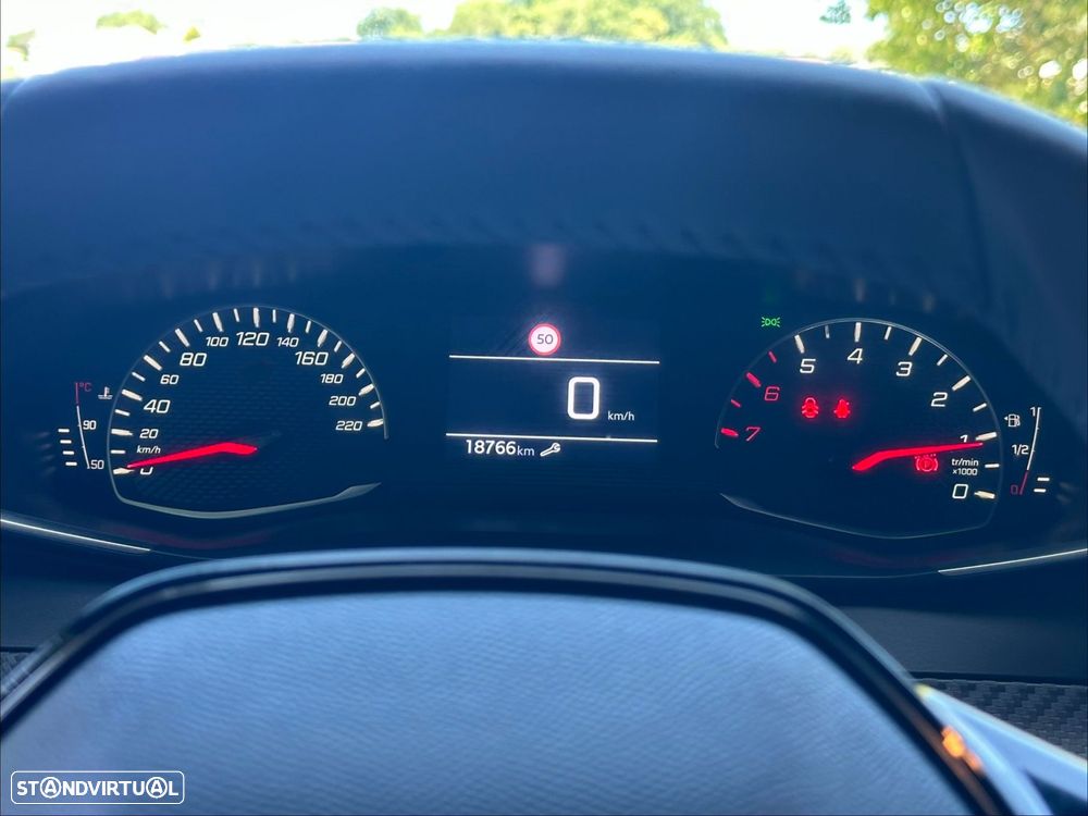 Peugeot 2008 1.2 PureTech Style - 8