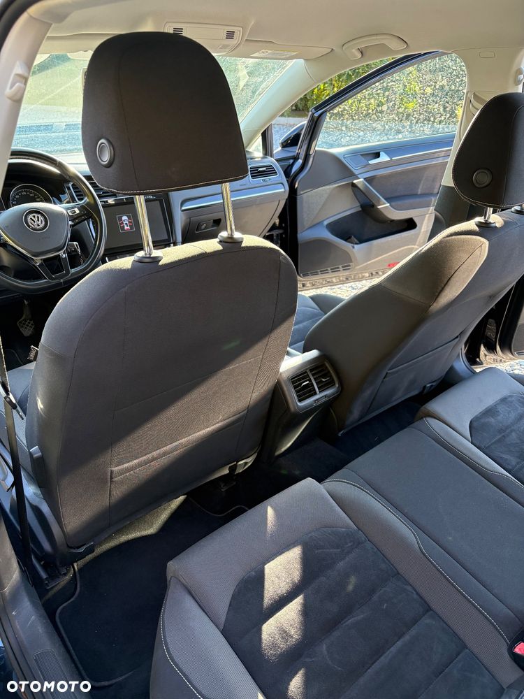 Volkswagen Golf - 17