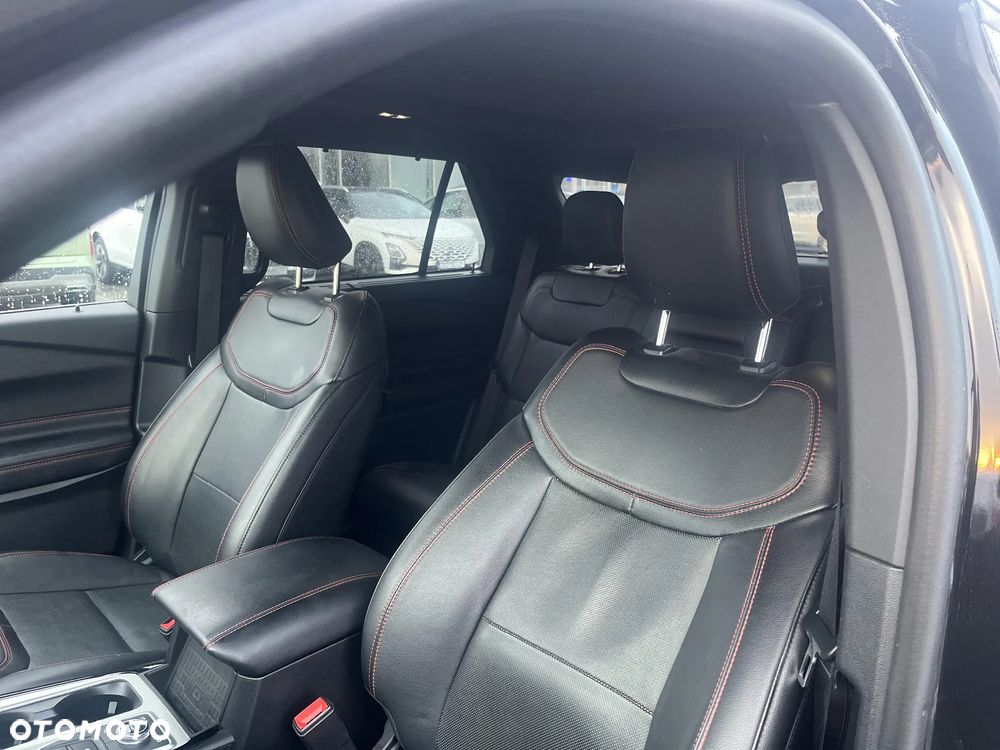 Ford Explorer 3.0 EcoBoost PHEV 4WD ST-Line - 13