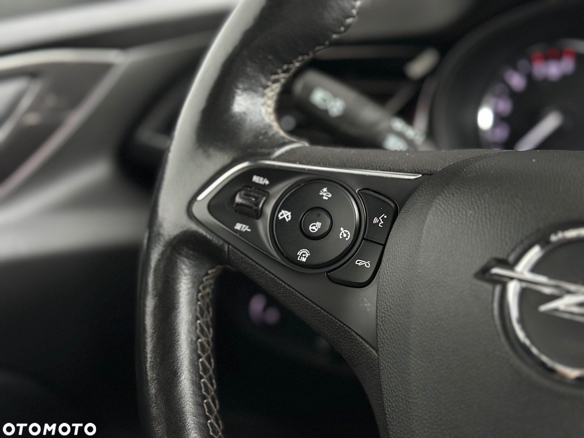 Opel Insignia - 31