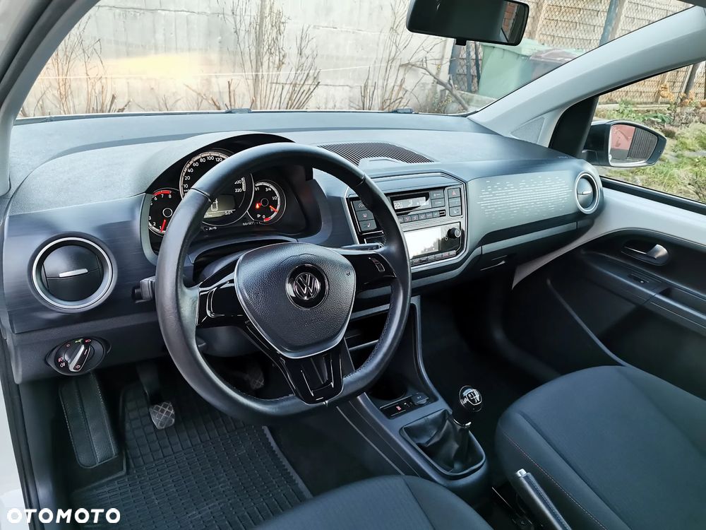 Volkswagen up! TSI (BlueMotion Technology) move - 24