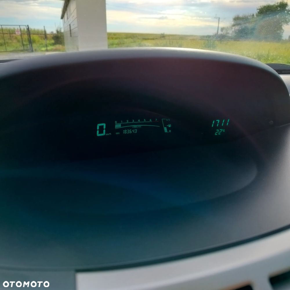 Toyota Yaris 1.0 Luna A/C - 12