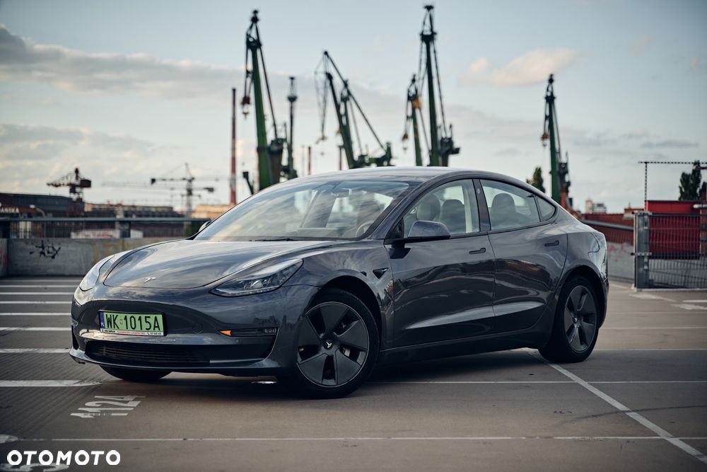Tesla Model 3 Long Range AWD - 1