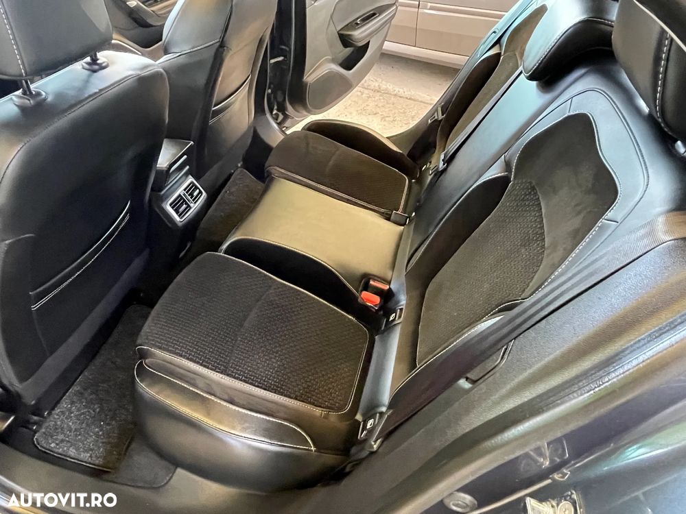 Renault Megane TCe 140 GPF EDC INTENS - 24