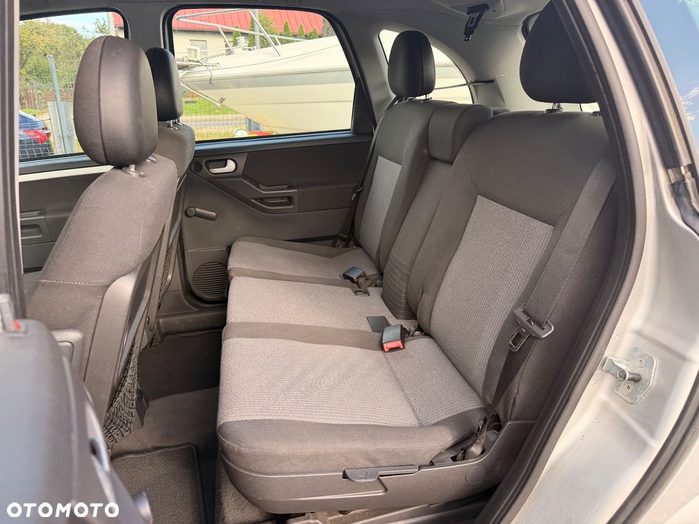 Opel Meriva - 17